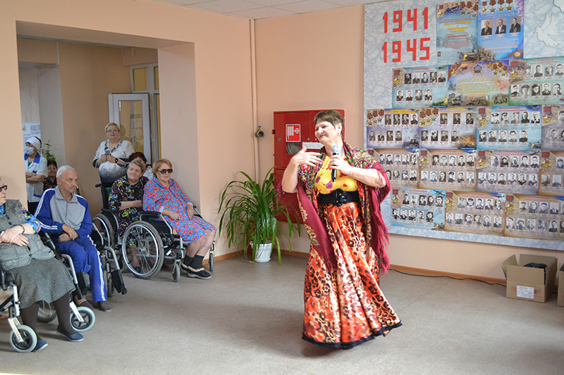 Вам дарим доброту и радость.